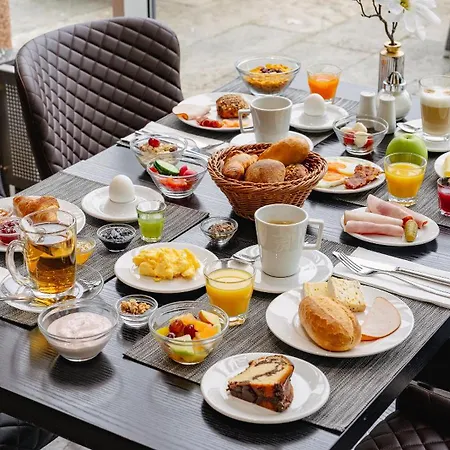 Plaza Stuttgart-ditzingen 迪琴根